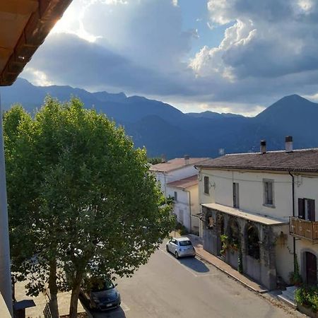 Al Colle Apartment Castel San Vincenzo Exterior photo