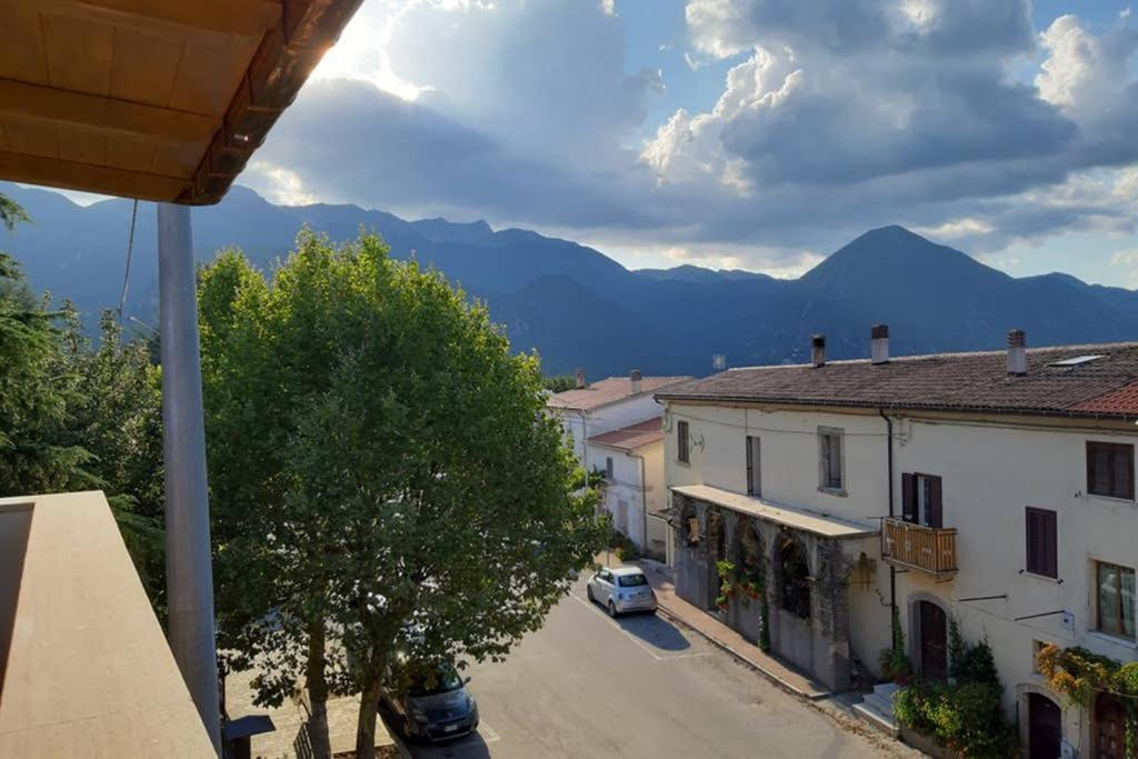 Al Colle Apartment Castel San Vincenzo Exterior photo